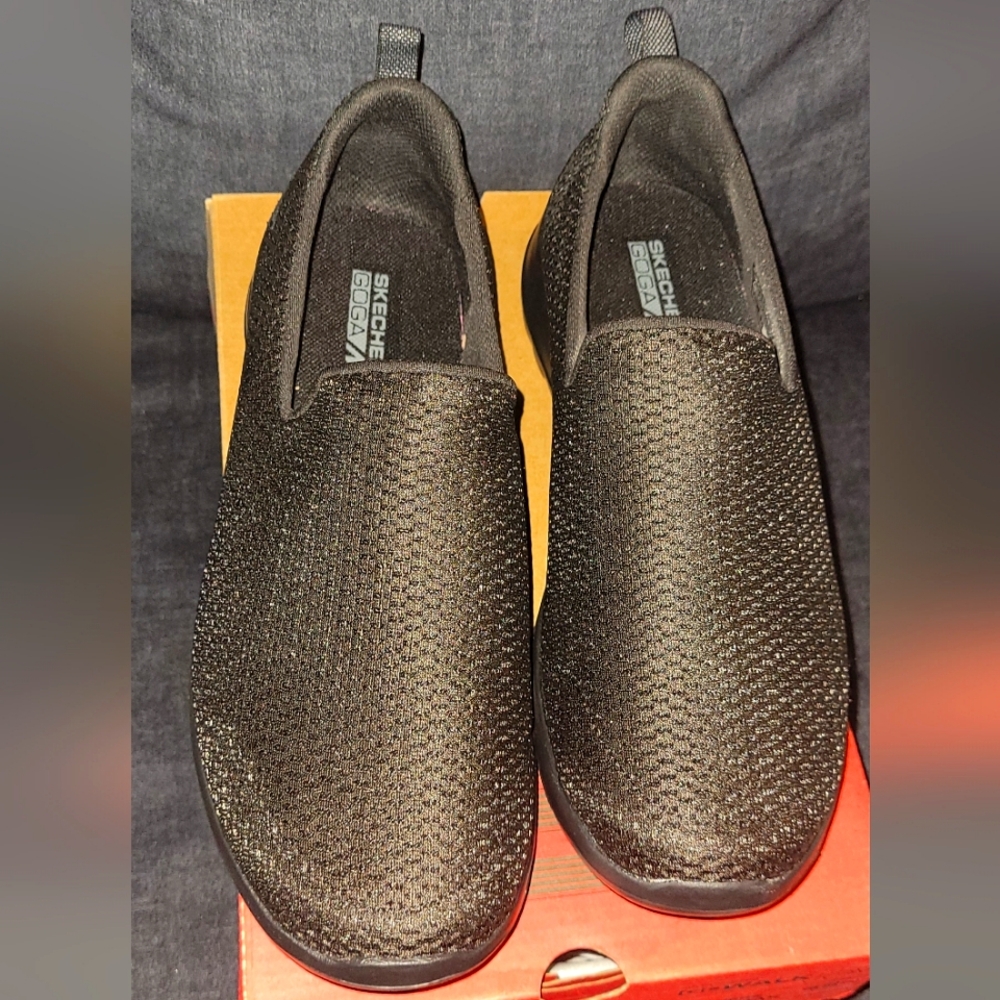 Skechers Womens Go Walk Joy Comfortable Casual Slip On Shoes - Mesh...Size 8